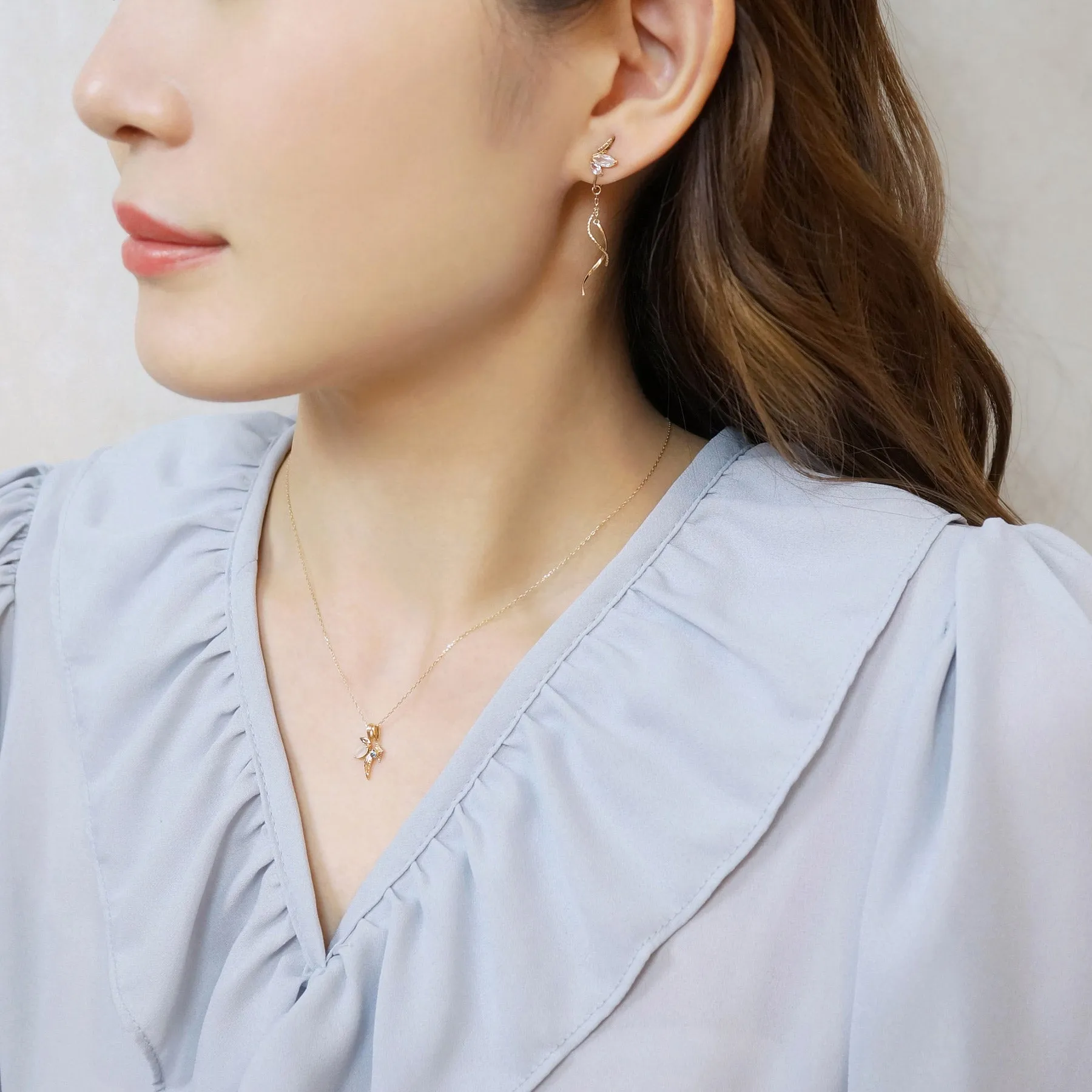 10K Moonstone x London Blue Topaz Necklace "Flutter" (Yellow Gold)