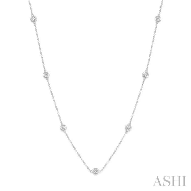 1/10 ctw Round Cut Diamond Station Necklace in 10K White Gold