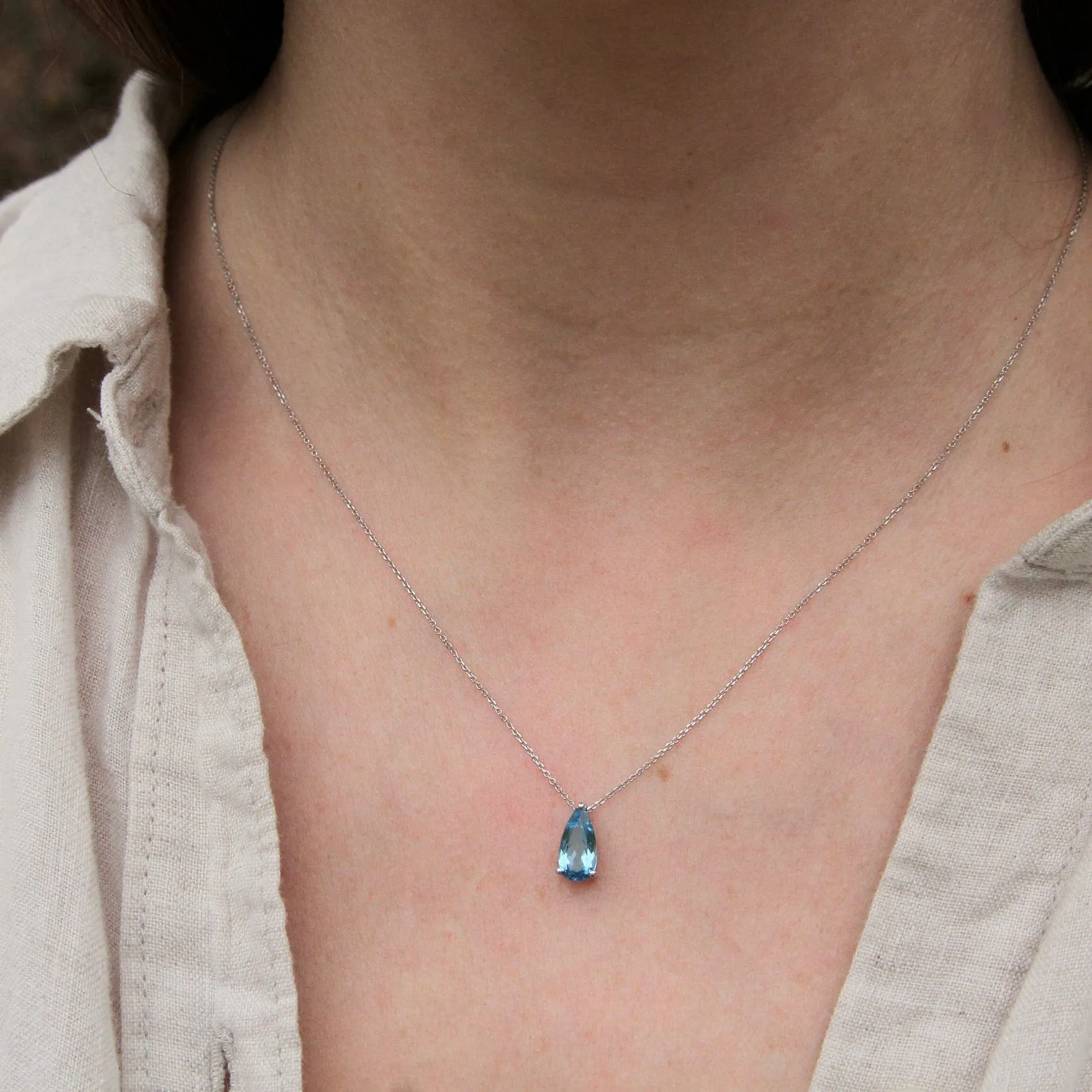 14k White Gold Pear Shaped Swiss Blue Topaz