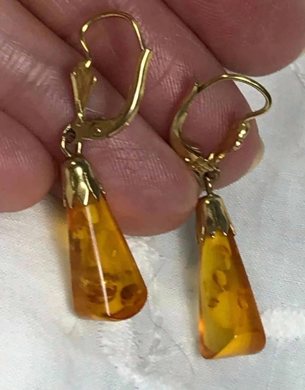 14k Yellow Gold Leverback Earrings w Dangling Prism Cut Amber. Warm Honey Color.