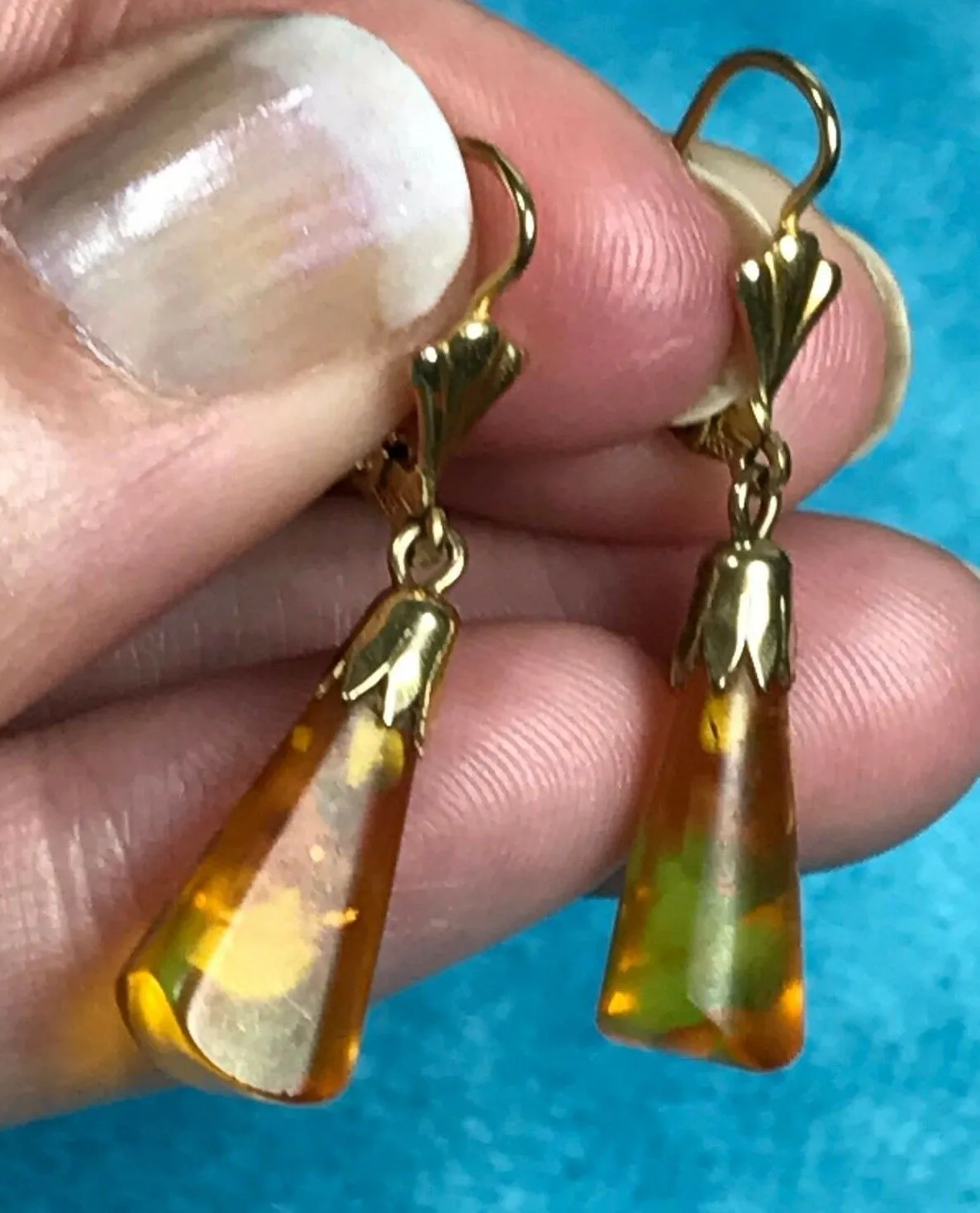 14k Yellow Gold Leverback Earrings w Dangling Prism Cut Amber. Warm Honey Color.