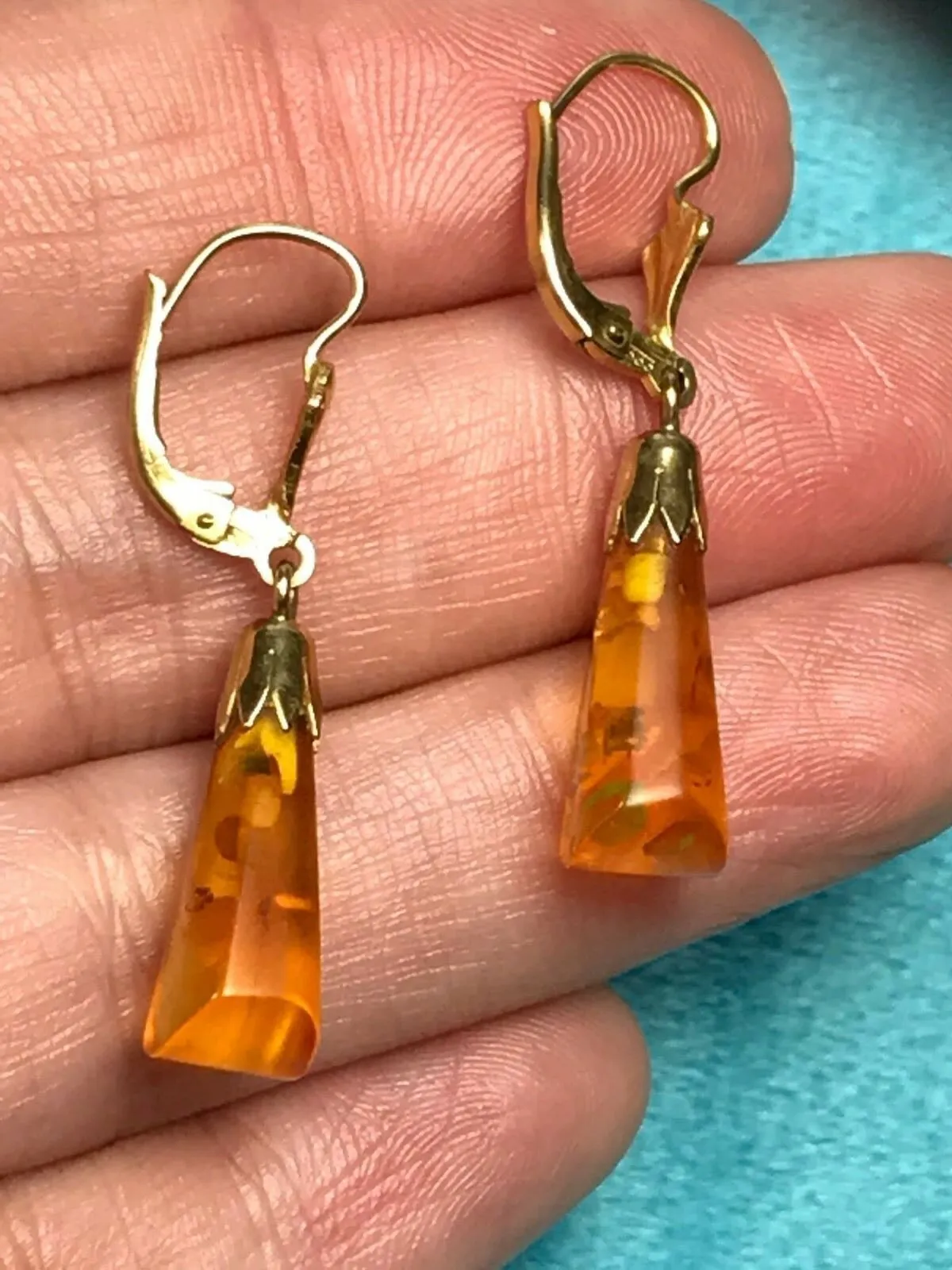 14k Yellow Gold Leverback Earrings w Dangling Prism Cut Amber. Warm Honey Color.