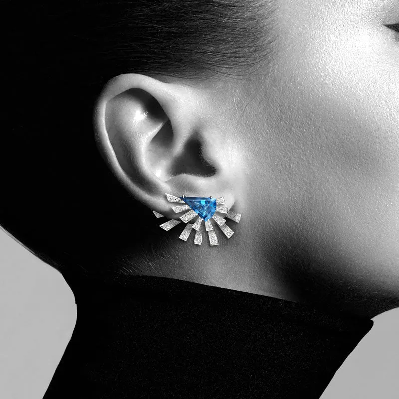 18k Mirage White Gold Earring With 1.65 Cts Vs-Gh Diamonds  And Topaz