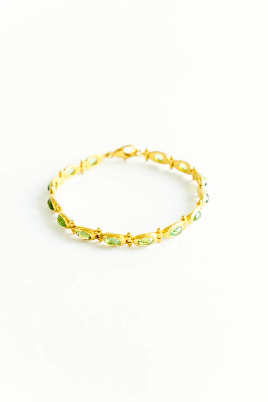 22K Yellow Gold Cabochon Peridot Bracelet
