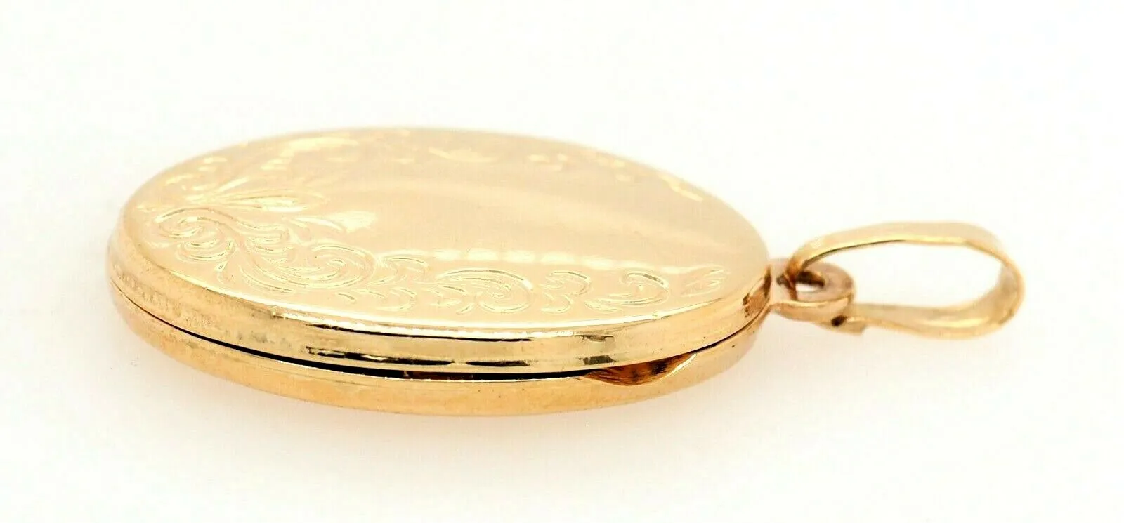 9ct Yellow Gold Locket Pendant with Embellished Front