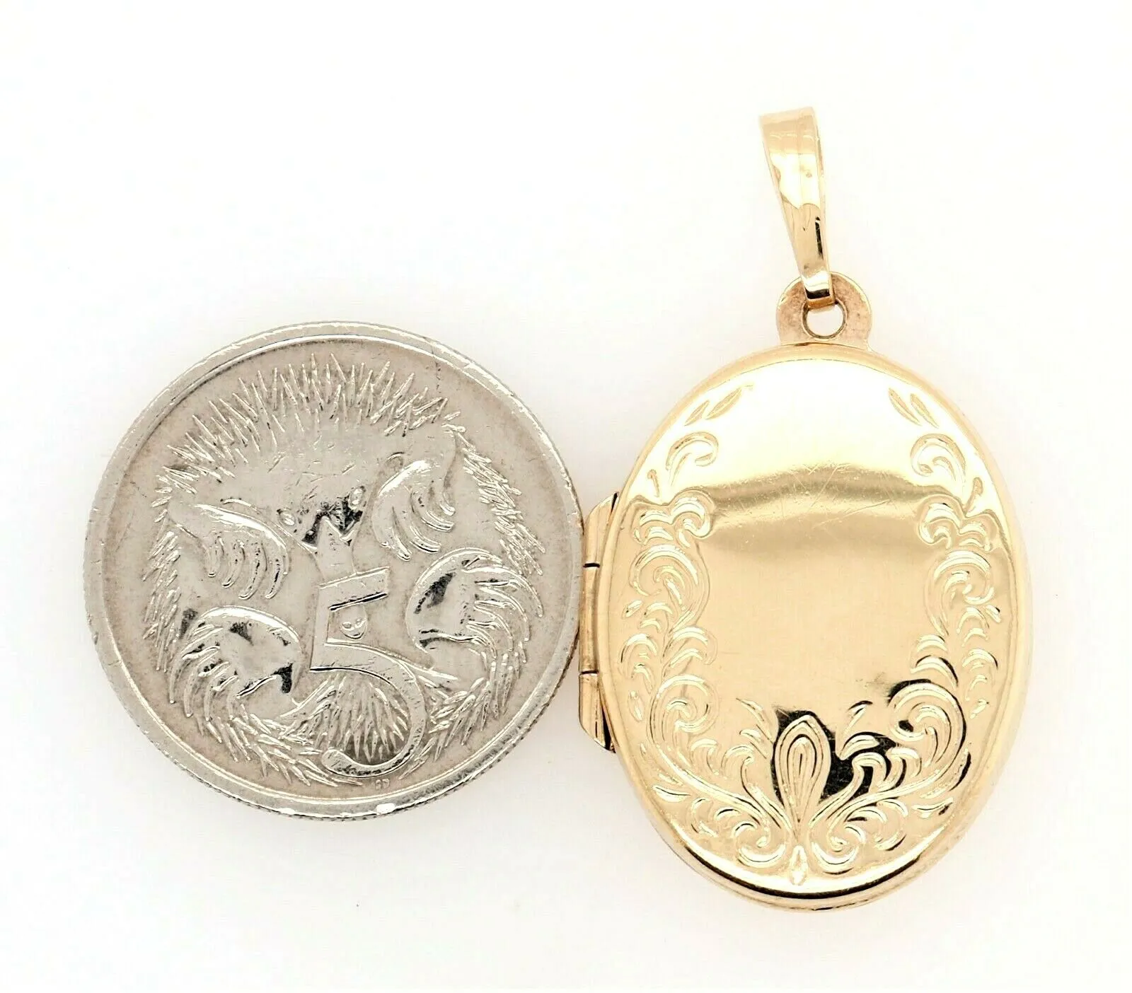 9ct Yellow Gold Locket Pendant with Embellished Front
