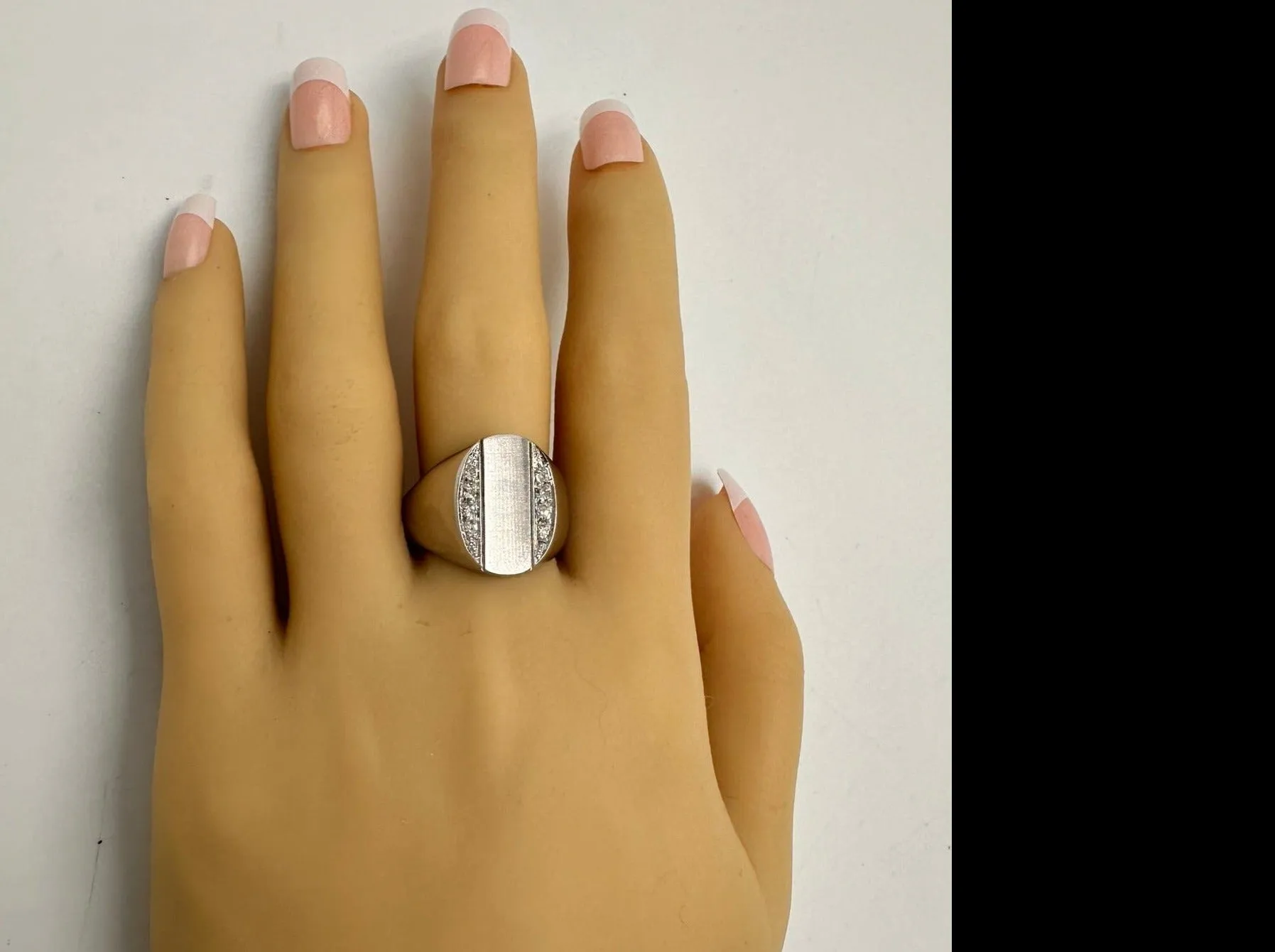Amazing 18K Gold & Diamond Ring Gents/Unisex Signet Ring