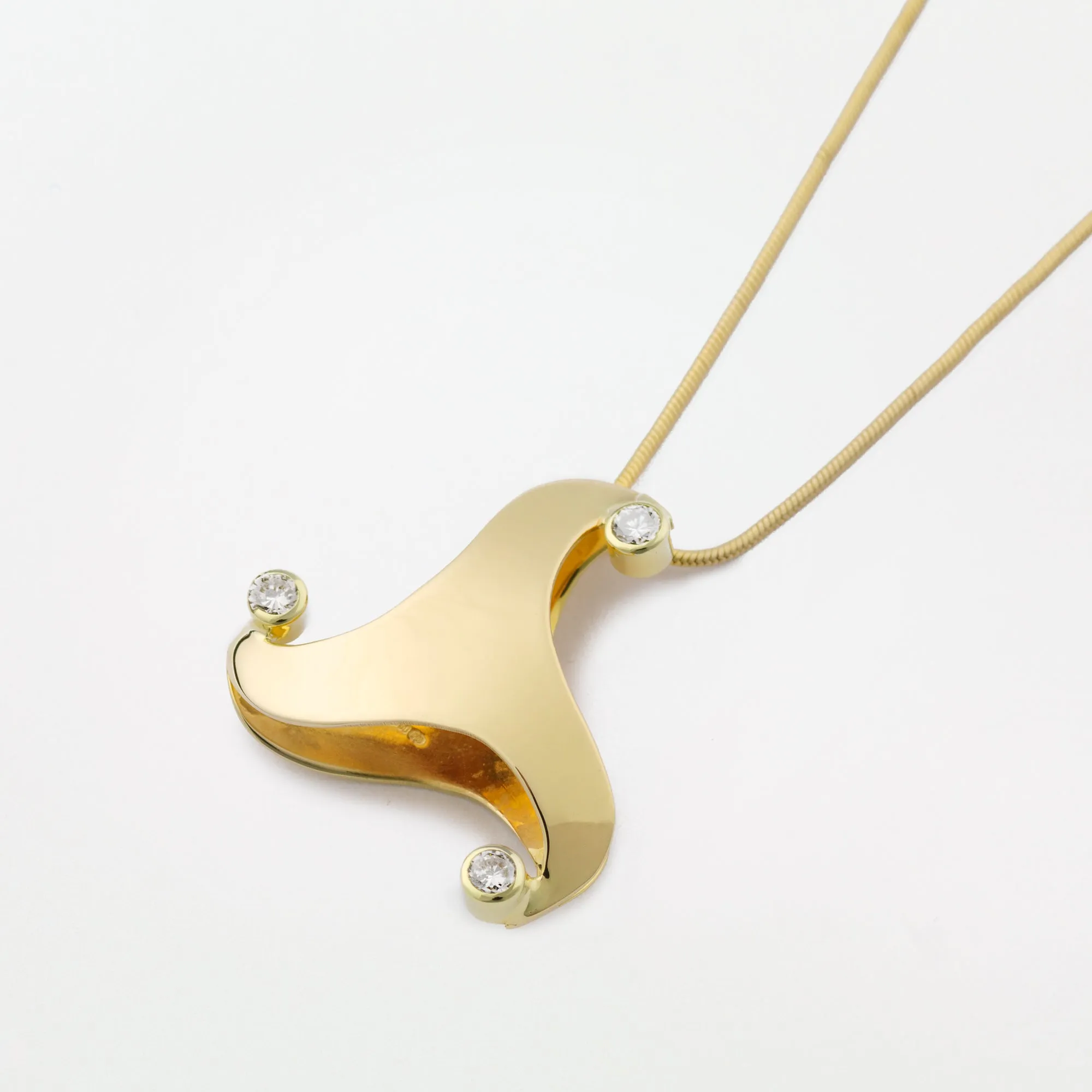 Caireen - Mother Pendant with Diamonds