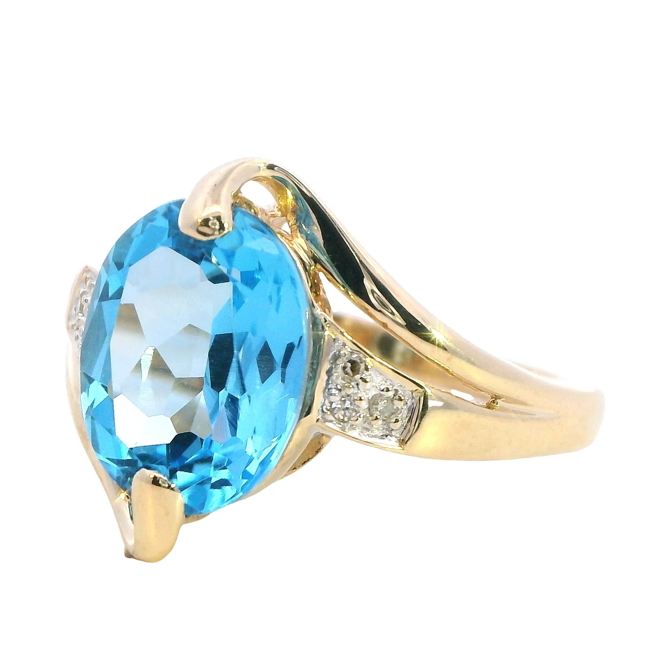 Captivating 9ct Gold Topaz & Diamond Ring - Elegance with Timeless Charm
