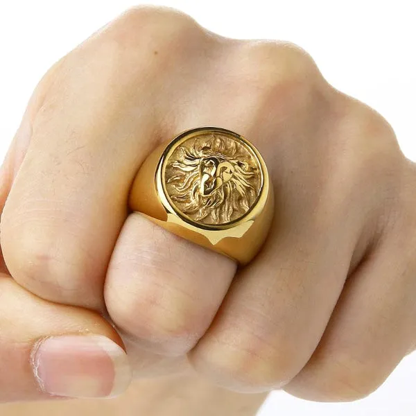 Classy Men Lion Signet Ring Gold