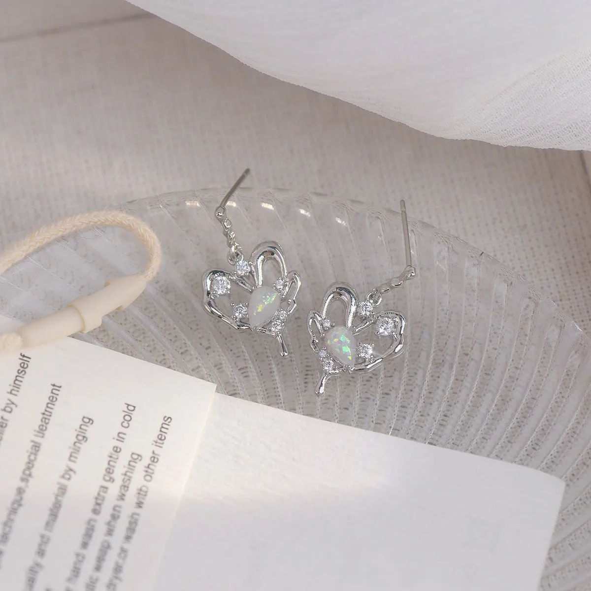 [Clearance] Silver Heart Earrings - Maya