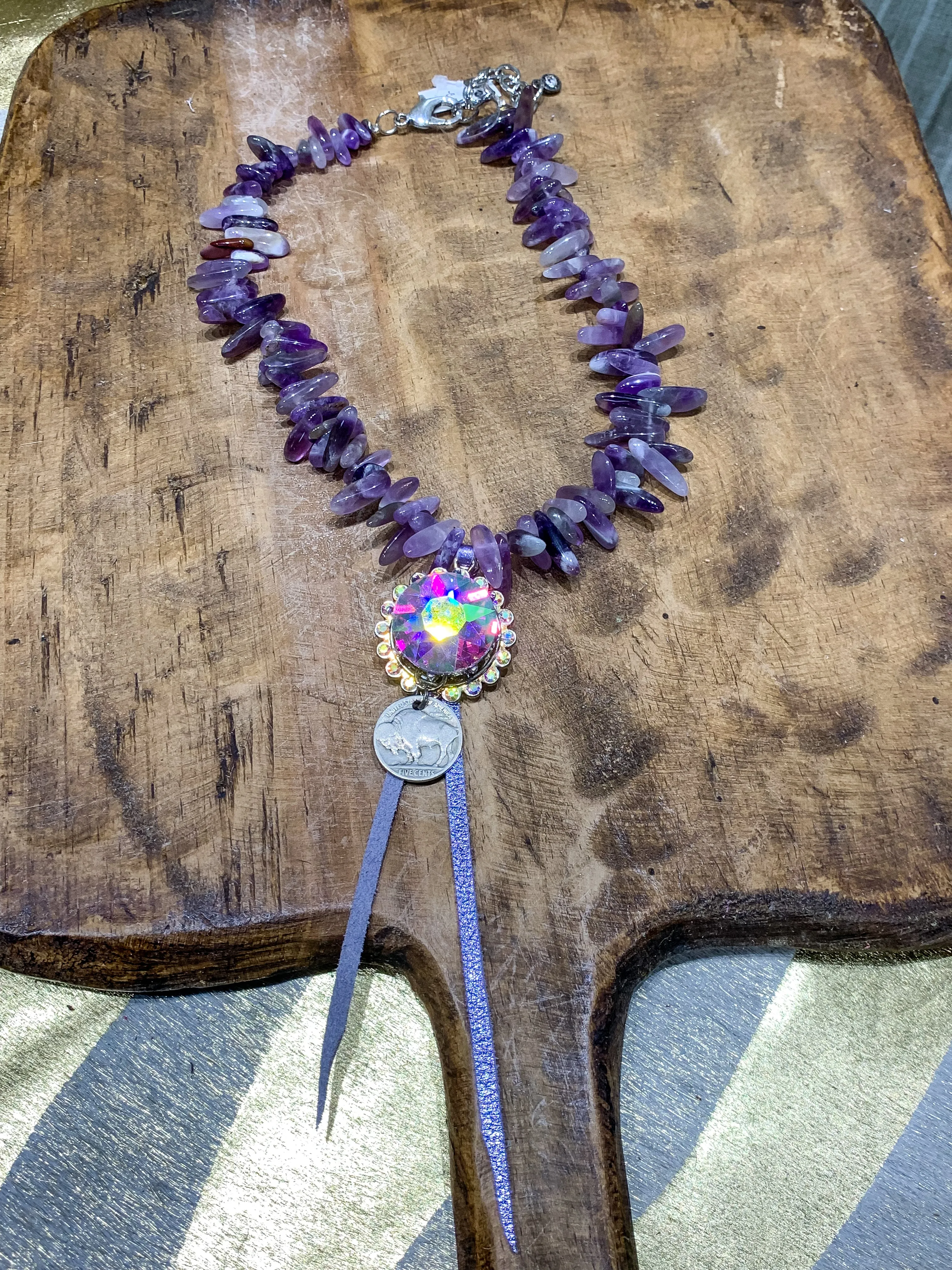 Dakota AB Chunky Stone Buffalo Nickel Necklace - Marbled Purple