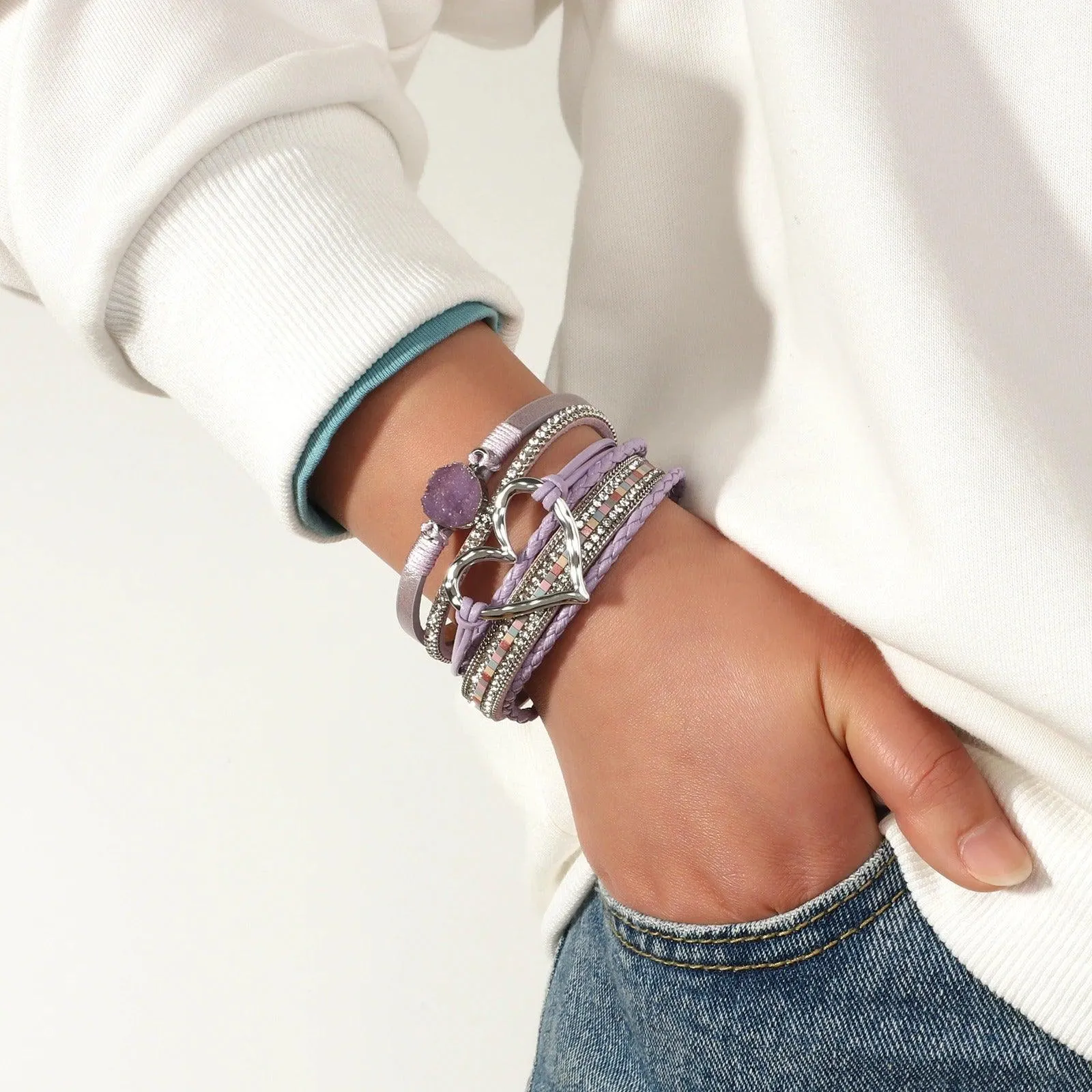 'Dalgu' Heart Charm Cuff Bracelet - brown