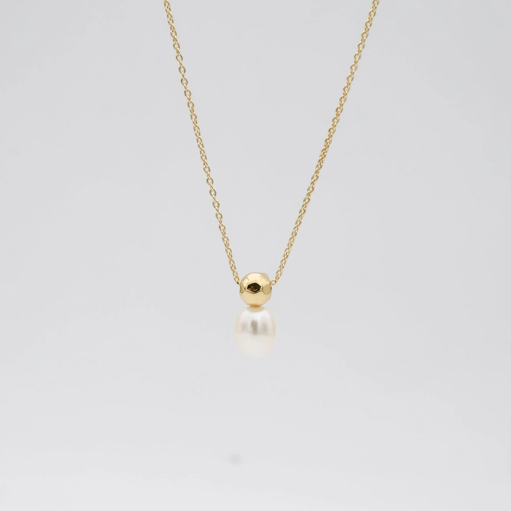 Dara Pearl Drop Necklace