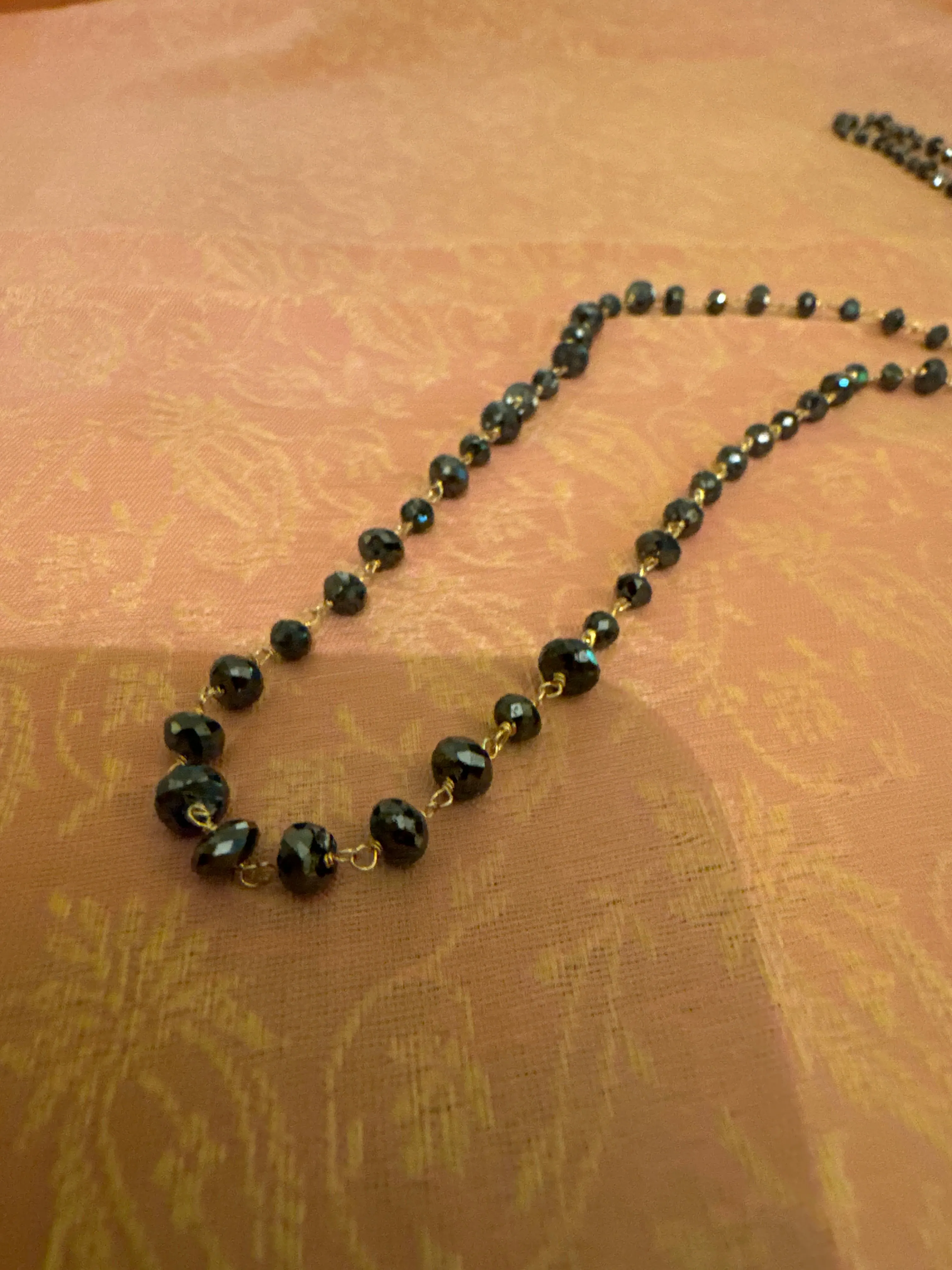 Diamonds Graduated 18kt Gold