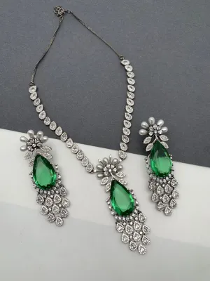 Doublet Stone Victorian Finish Short Necklace