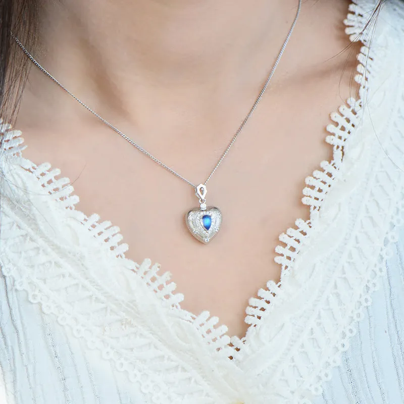 Elegant Ladies Blue Moonstone Pendant Necklace Heart Silver Locket Necklace For Women