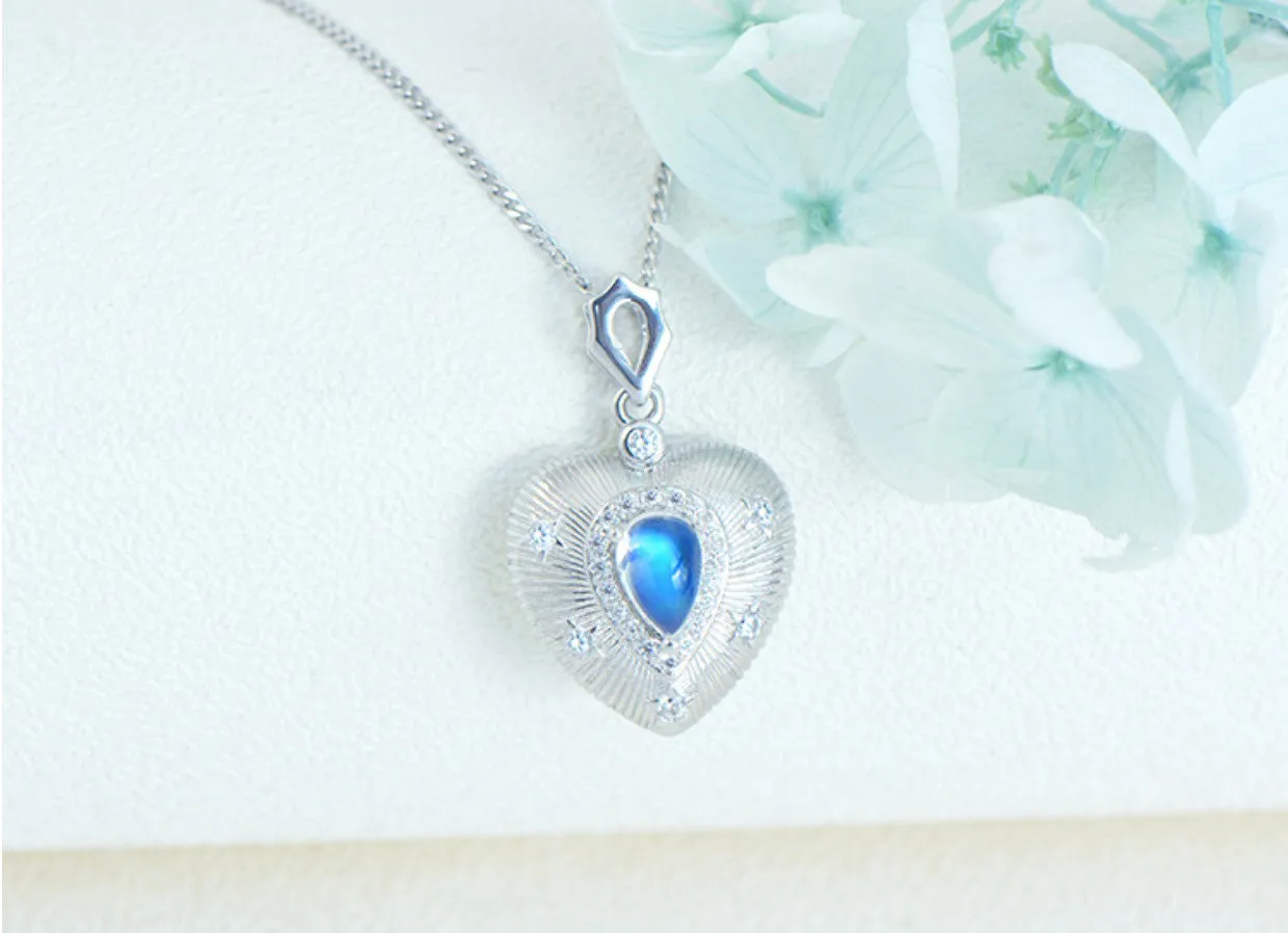 Elegant Ladies Blue Moonstone Pendant Necklace Heart Silver Locket Necklace For Women