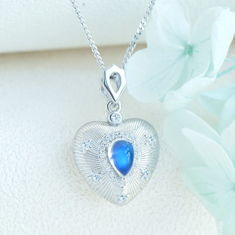 Elegant Ladies Blue Moonstone Pendant Necklace Heart Silver Locket Necklace For Women