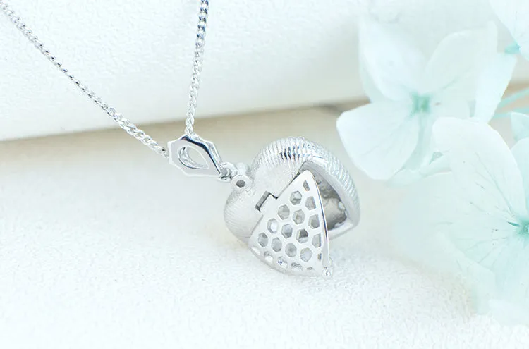 Elegant Ladies Blue Moonstone Pendant Necklace Heart Silver Locket Necklace For Women