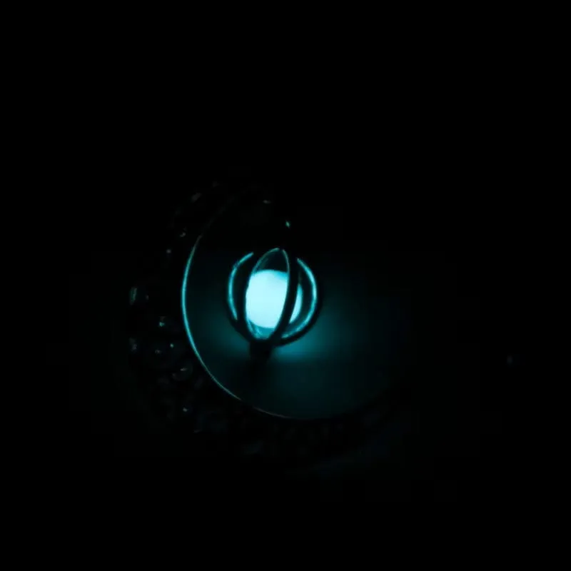 Glowing Moon Goddess Necklace - BF