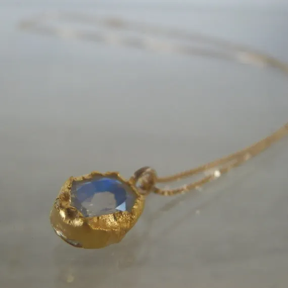 Hammered Rainbow Moonstone Necklace