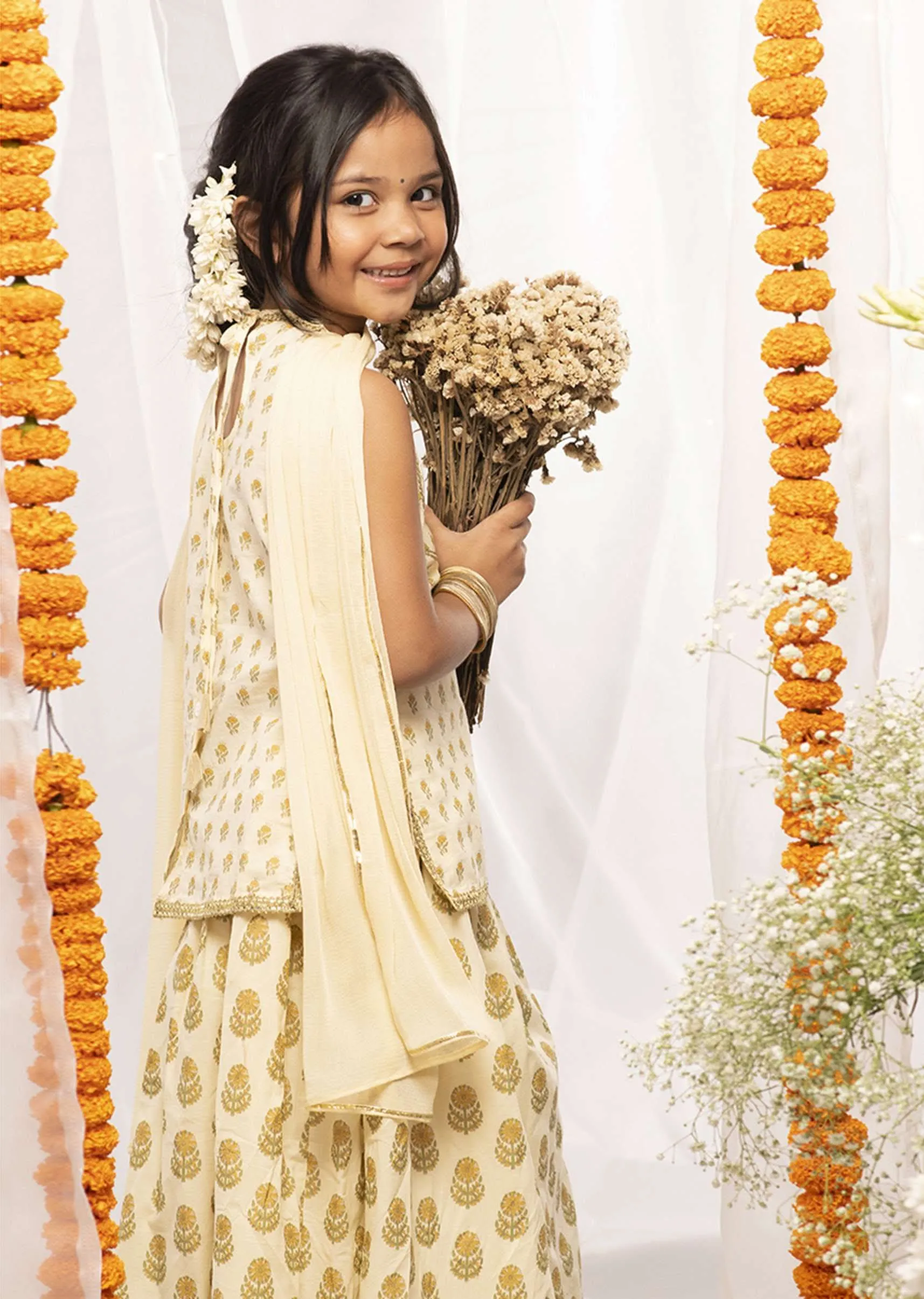 Kalki Girls Cream Lehenga And Kurta Set In Cotton With Floral Butti Print By Tiber Taber