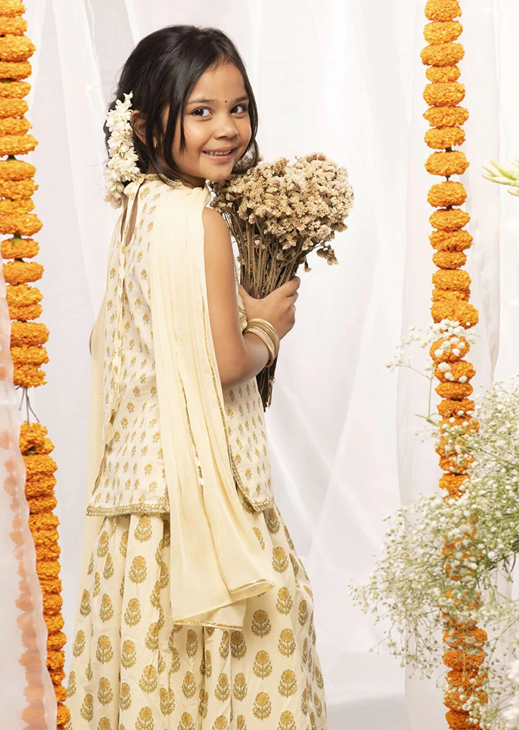 Kalki Girls Cream Lehenga And Kurta Set In Cotton With Floral Butti Print By Tiber Taber