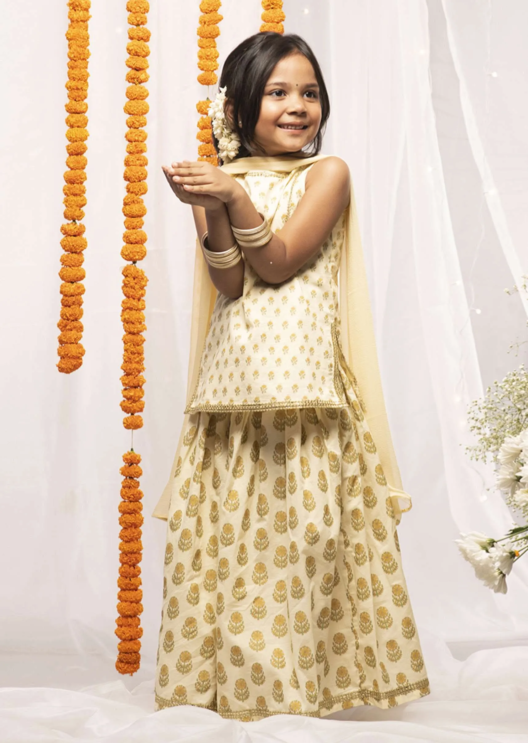 Kalki Girls Cream Lehenga And Kurta Set In Cotton With Floral Butti Print By Tiber Taber