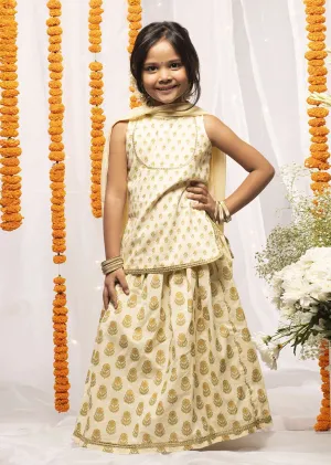 Kalki Girls Cream Lehenga And Kurta Set In Cotton With Floral Butti Print By Tiber Taber
