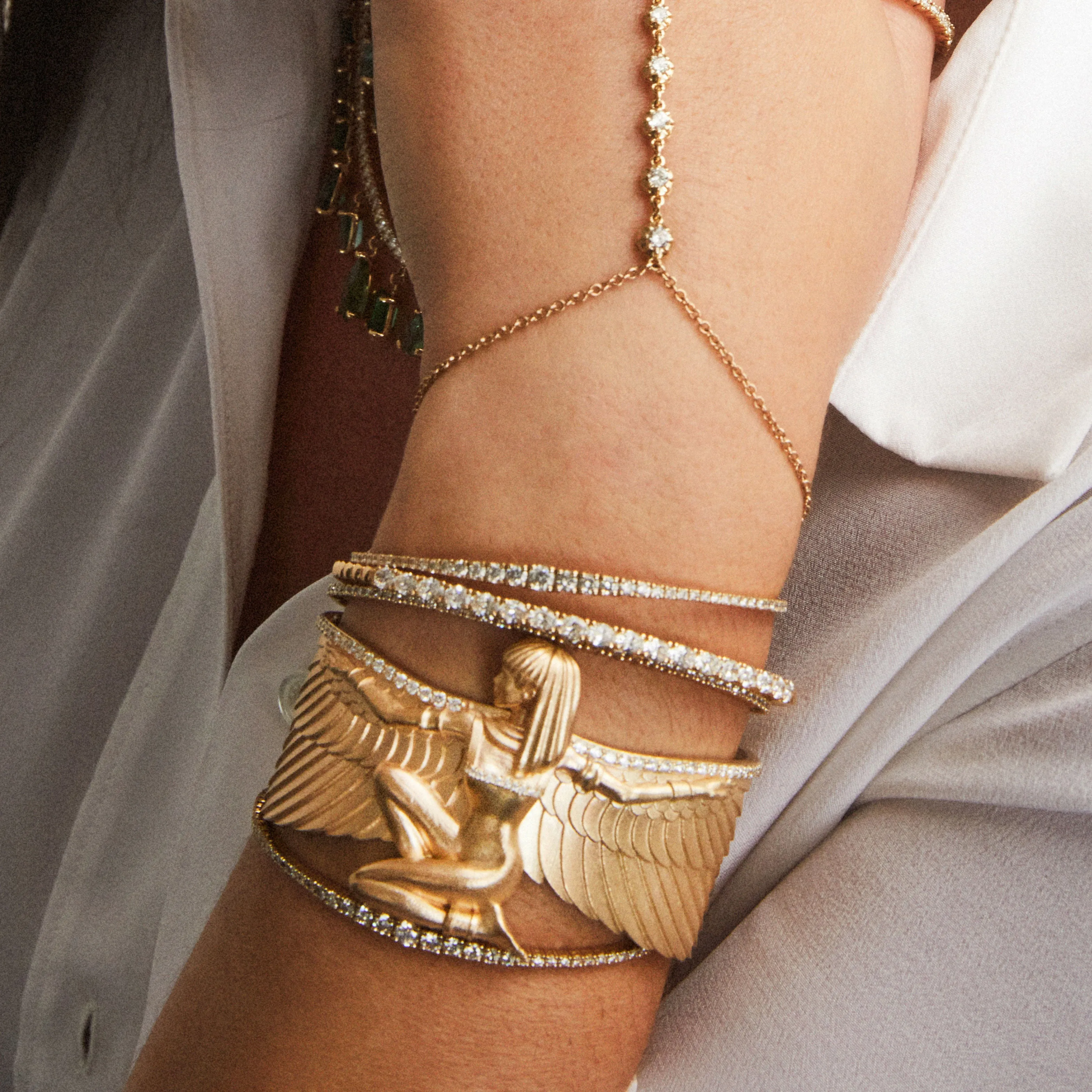 LARGE PAVE DIAMOND ISIS CUFF