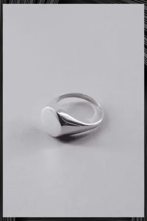 Silver Signet Ring | Free Delivery - 4-5 Week Shipping