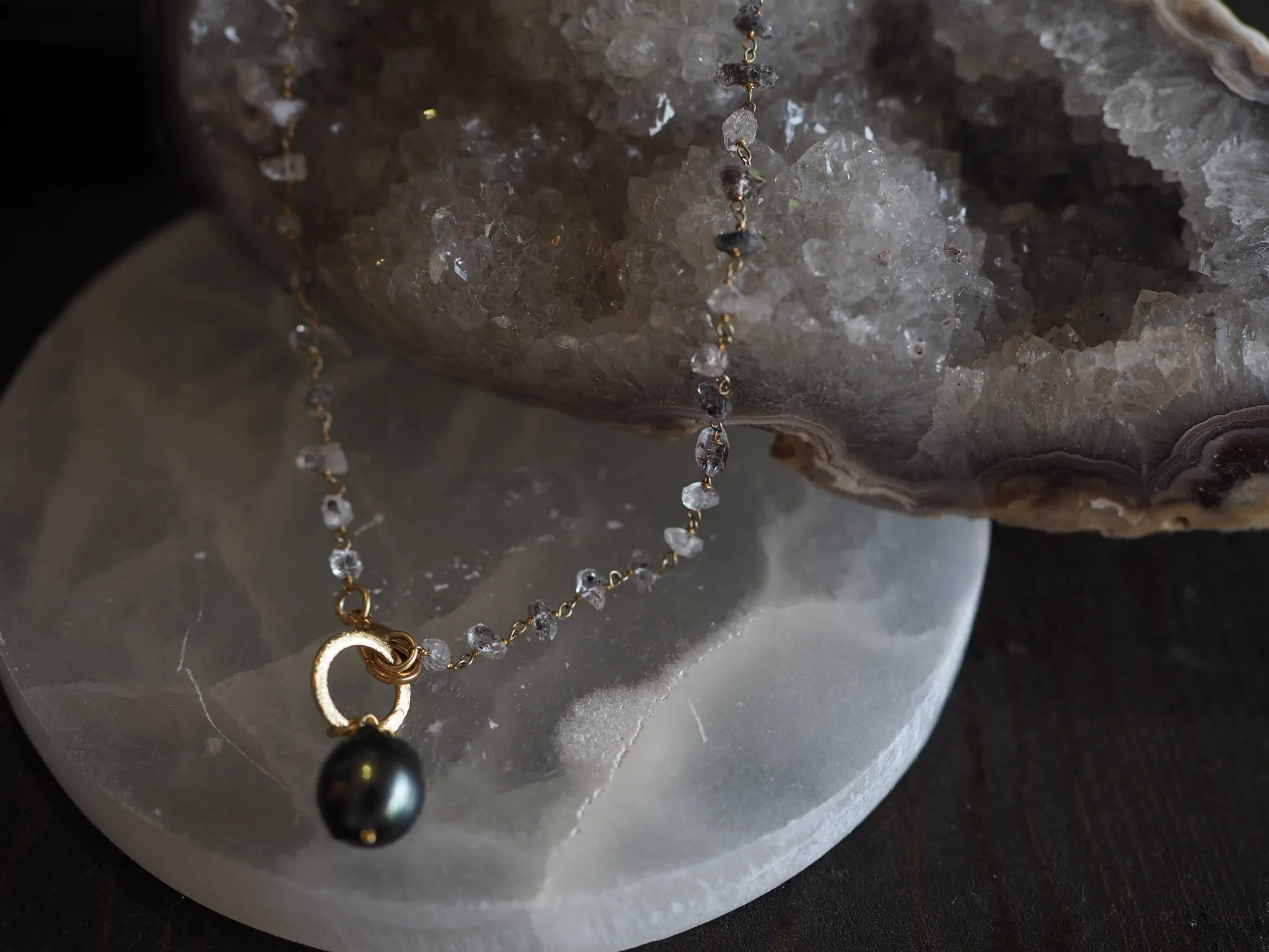 Simple Necklace with herckimer diamonds - Black tahitian Pearl drop