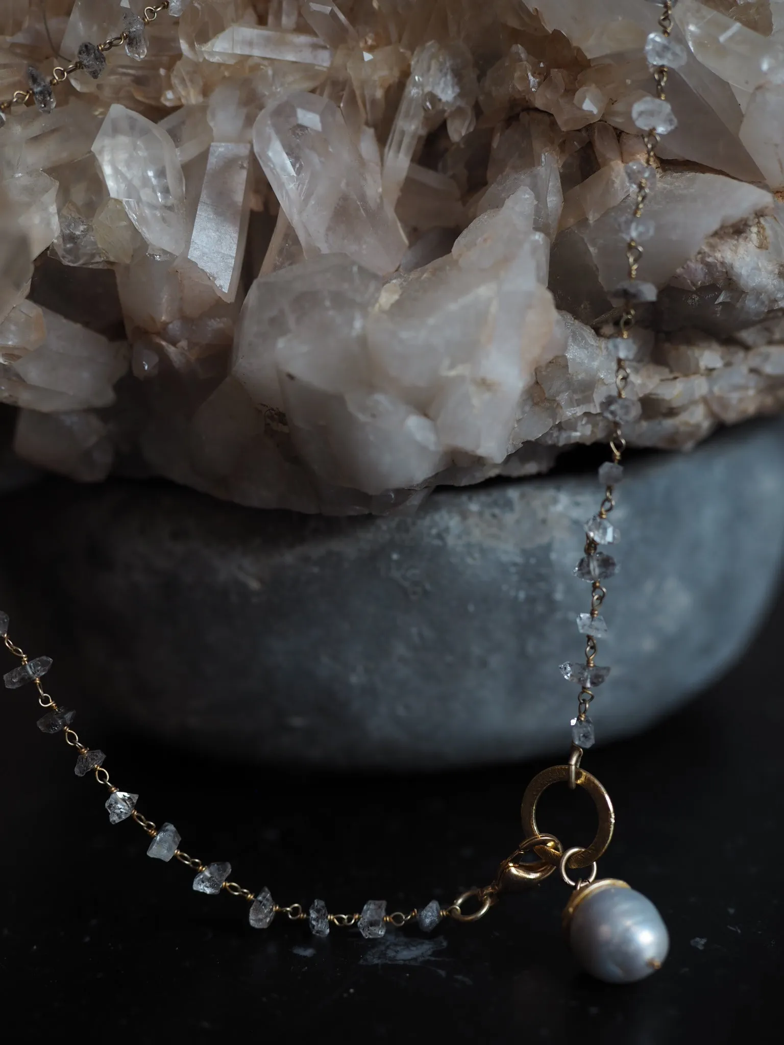 Simple Necklace with herckimer diamonds - Ivory tahitian Pearl drop