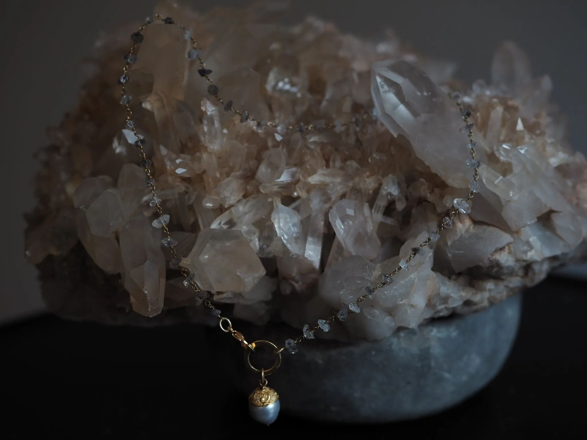 Simple Necklace with herckimer diamonds - Ivory tahitian Pearl drop