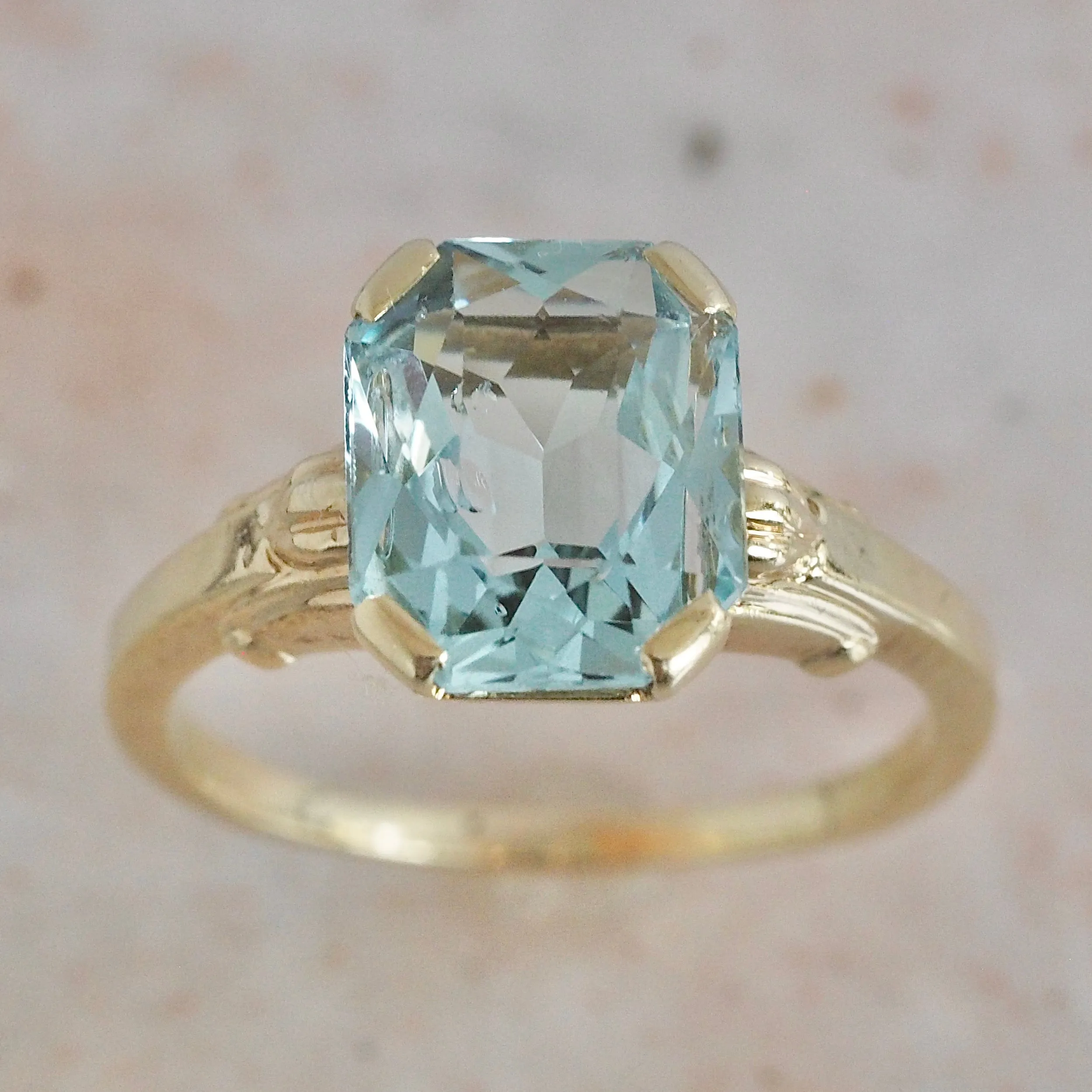 Vintage c. 1940s 14k Gold Aquamarine Solitaire Ring